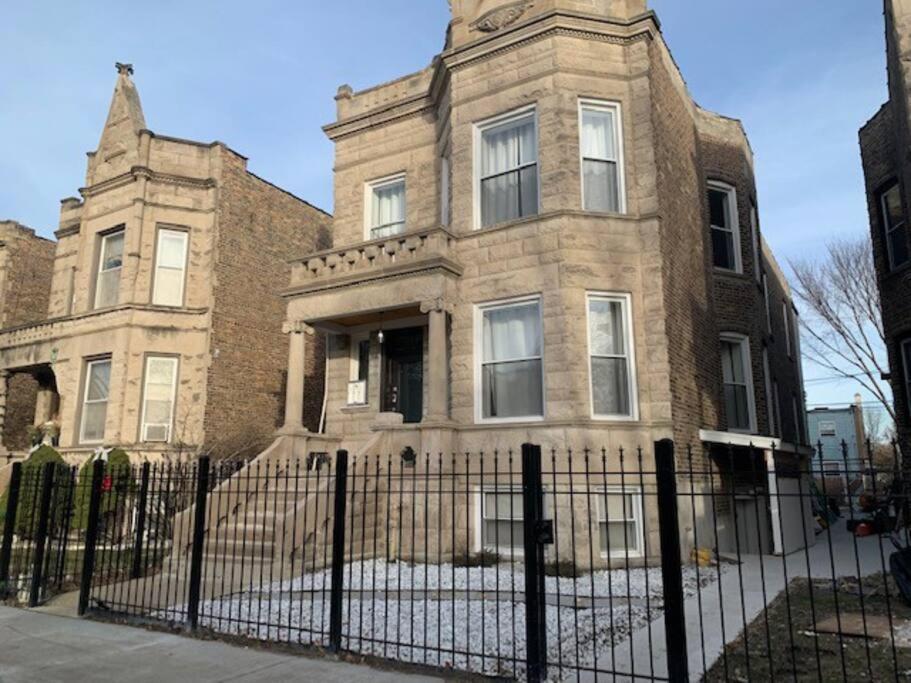 Apartament Modern 4Br Just A Block From Cta Pink Line With Pool Table Free Parking Chicago Zewnętrze zdjęcie