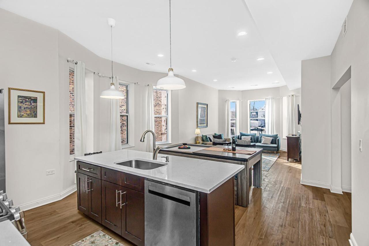 Apartament Modern 4Br Just A Block From Cta Pink Line With Pool Table Free Parking Chicago Zewnętrze zdjęcie