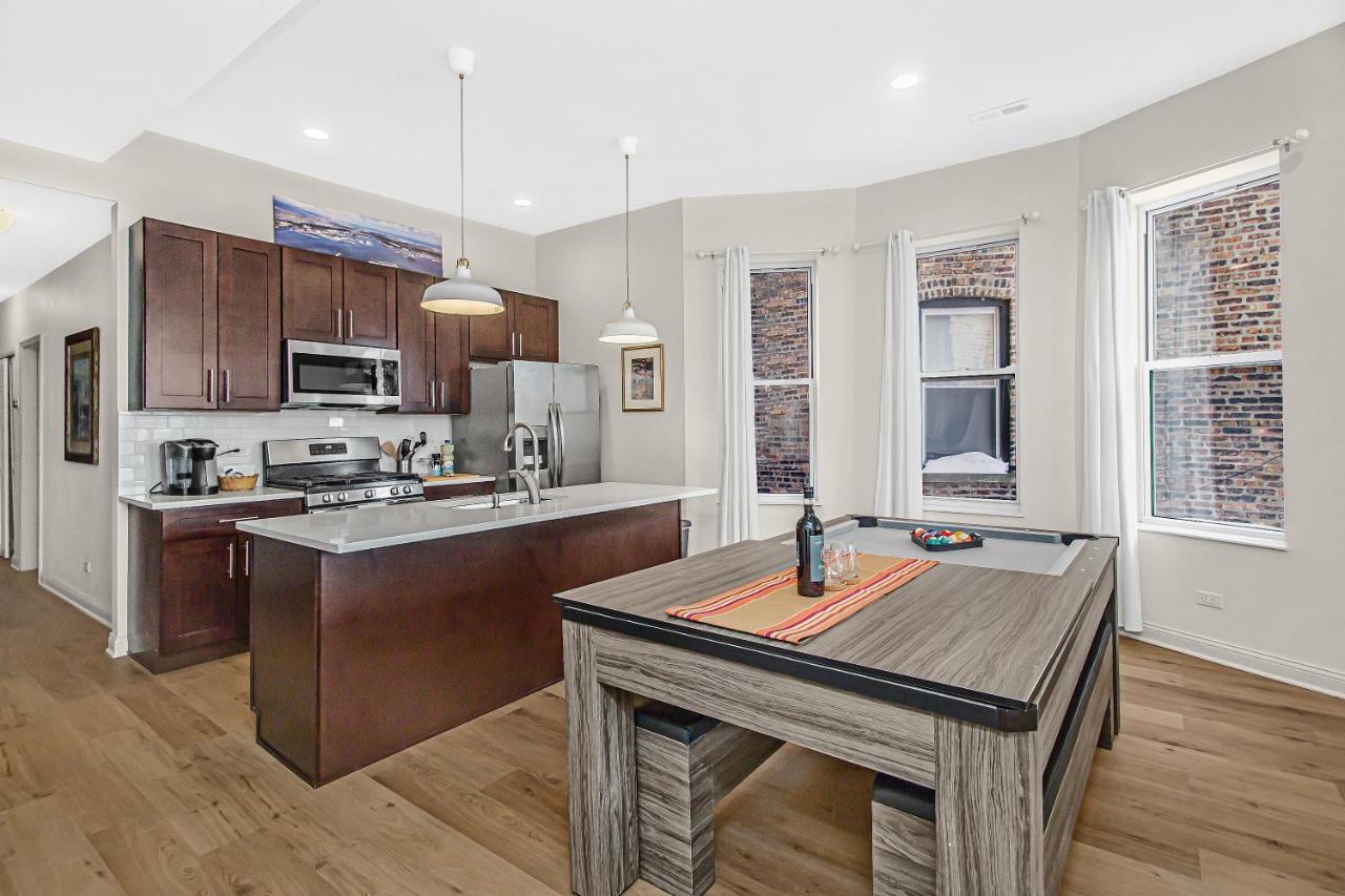 Apartament Modern 4Br Just A Block From Cta Pink Line With Pool Table Free Parking Chicago Zewnętrze zdjęcie