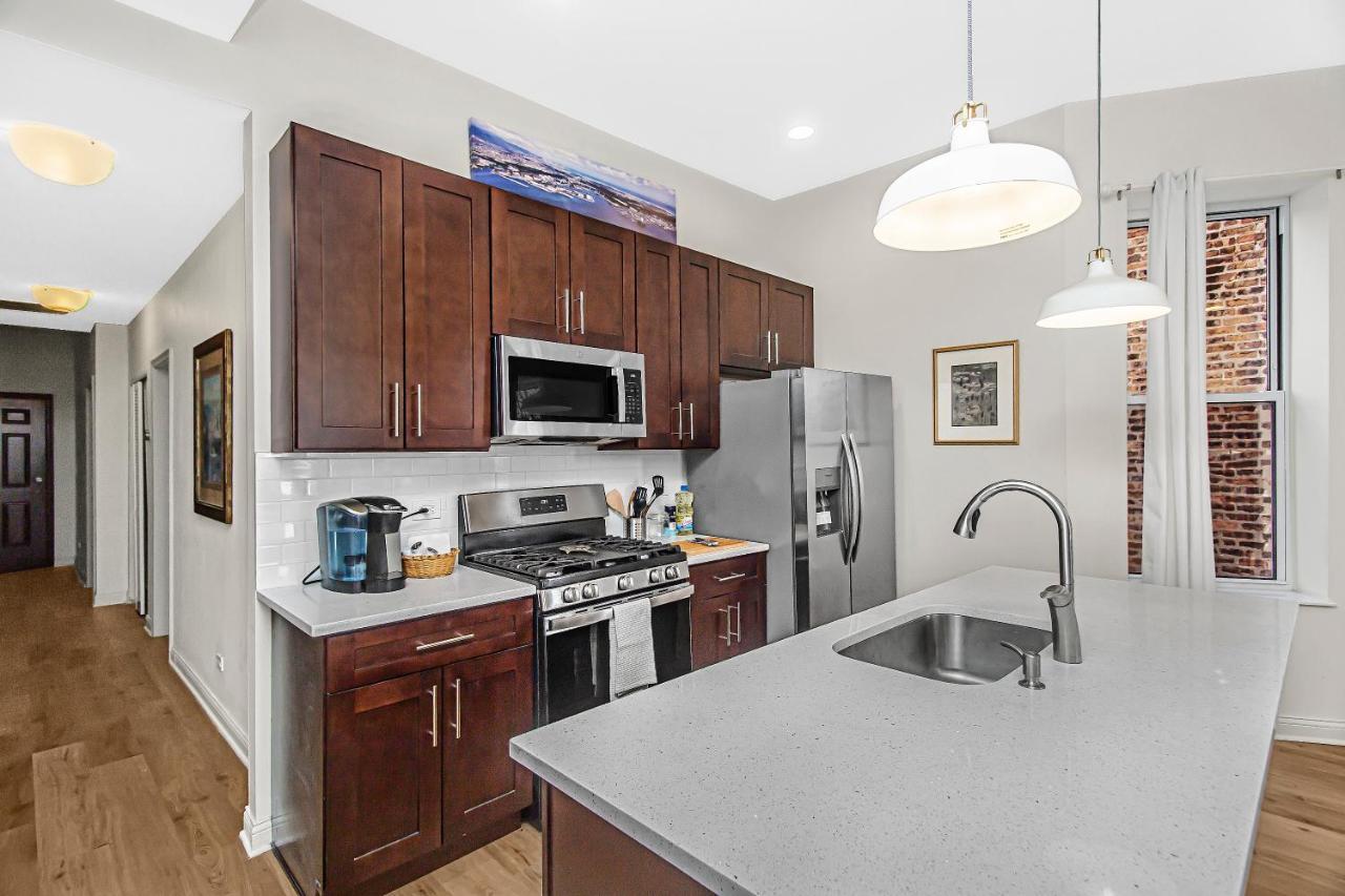 Apartament Modern 4Br Just A Block From Cta Pink Line With Pool Table Free Parking Chicago Zewnętrze zdjęcie