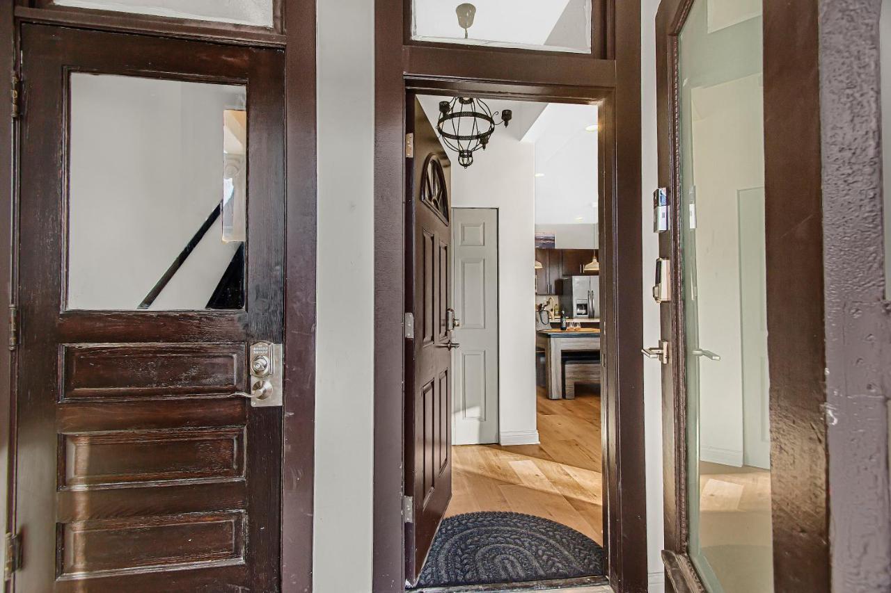 Apartament Modern 4Br Just A Block From Cta Pink Line With Pool Table Free Parking Chicago Zewnętrze zdjęcie